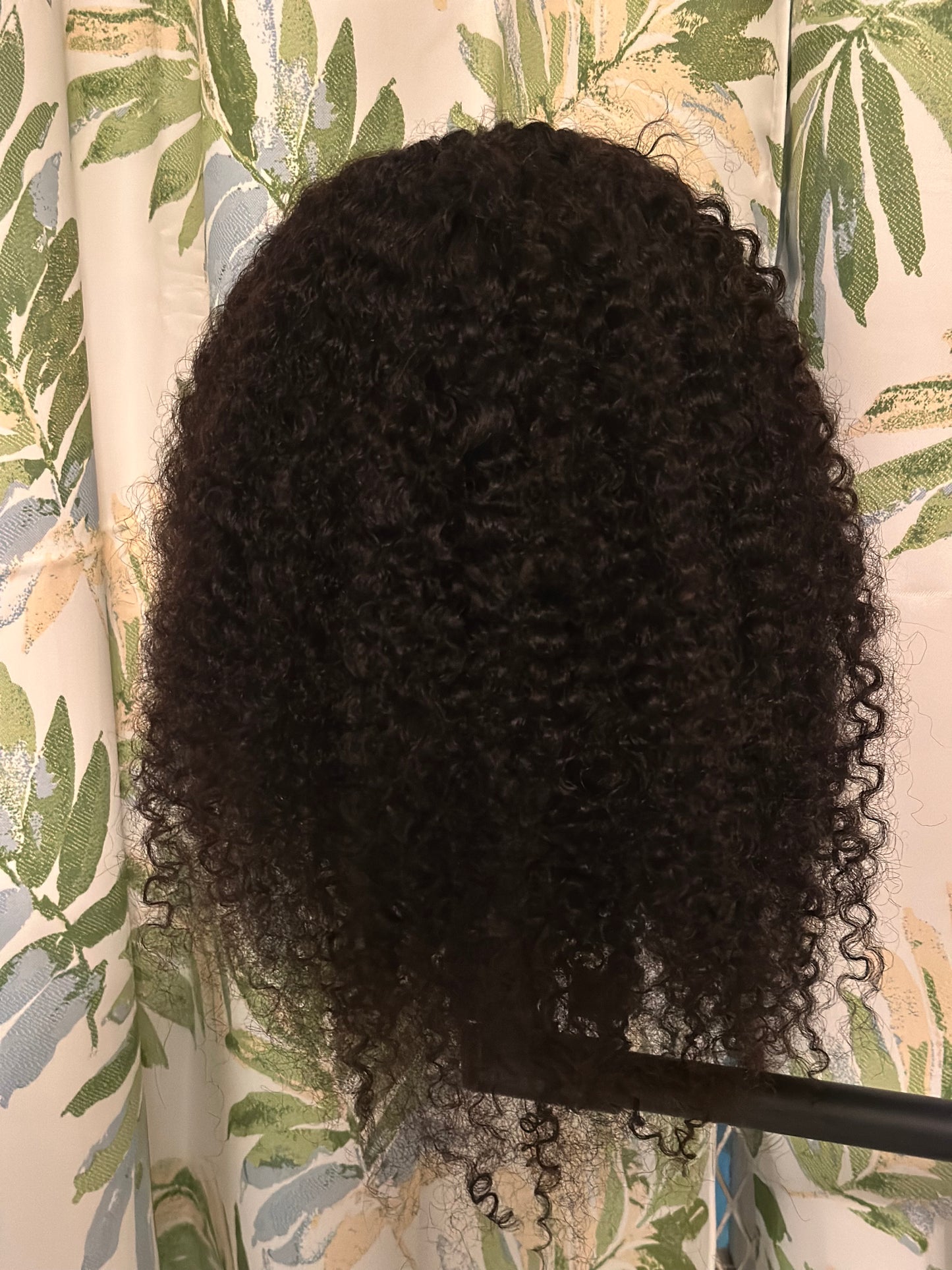ISEE Hair 4x4 22” Kinky Curly Wig