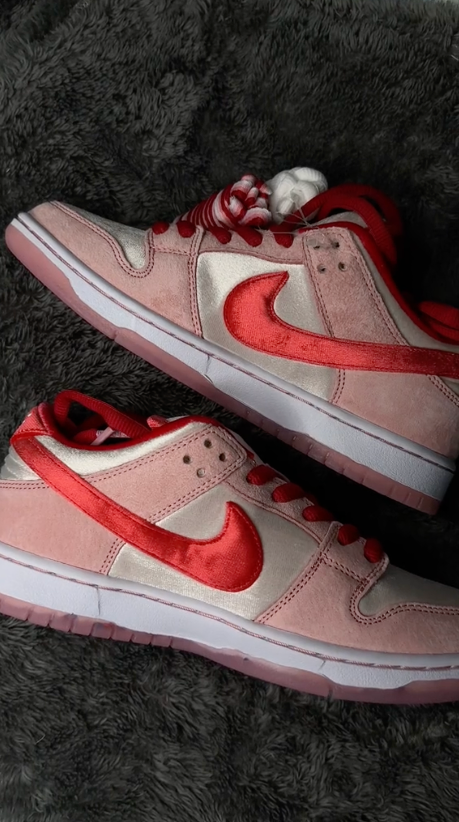 **DUPE** NIKE X STRANGE LOVE DUNKS (WMNS 8.5/MENS 7)