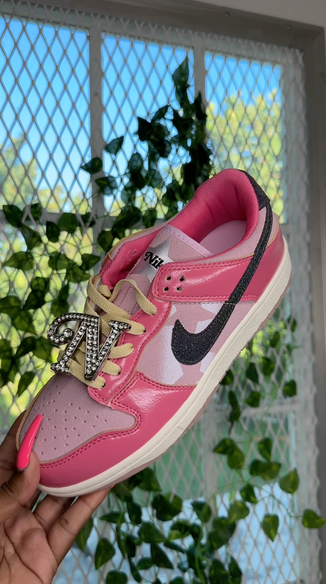 **DUPE** NIKE BARBIE DUNKS (WMNS 8.5/MENS 7)